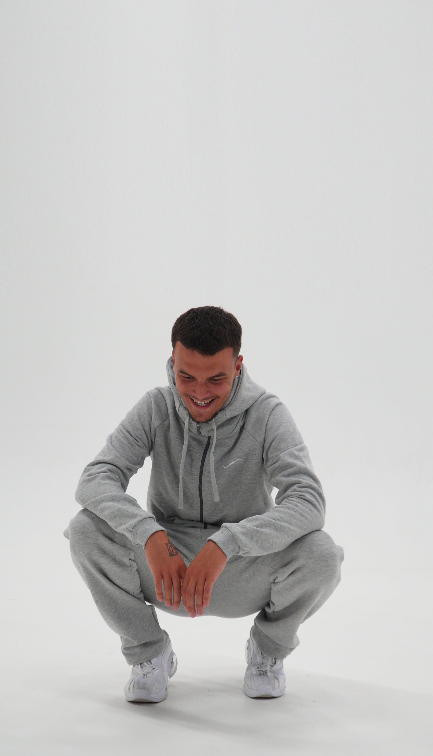 HOODED JACKET