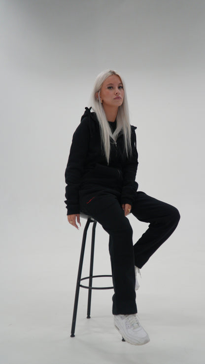 SWEAT PANTS